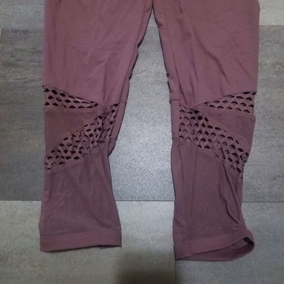 Pink Ultimate Leggings Large - Picture 2 of 5